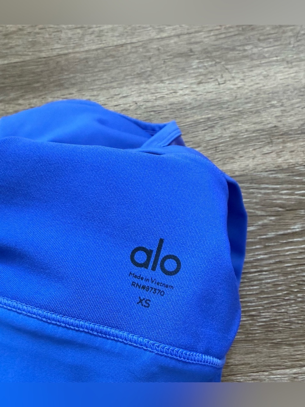 FINAL SALE Alo Yoga Airlift Crescent Sports Bra Royal Blue - Picture 7 of 7